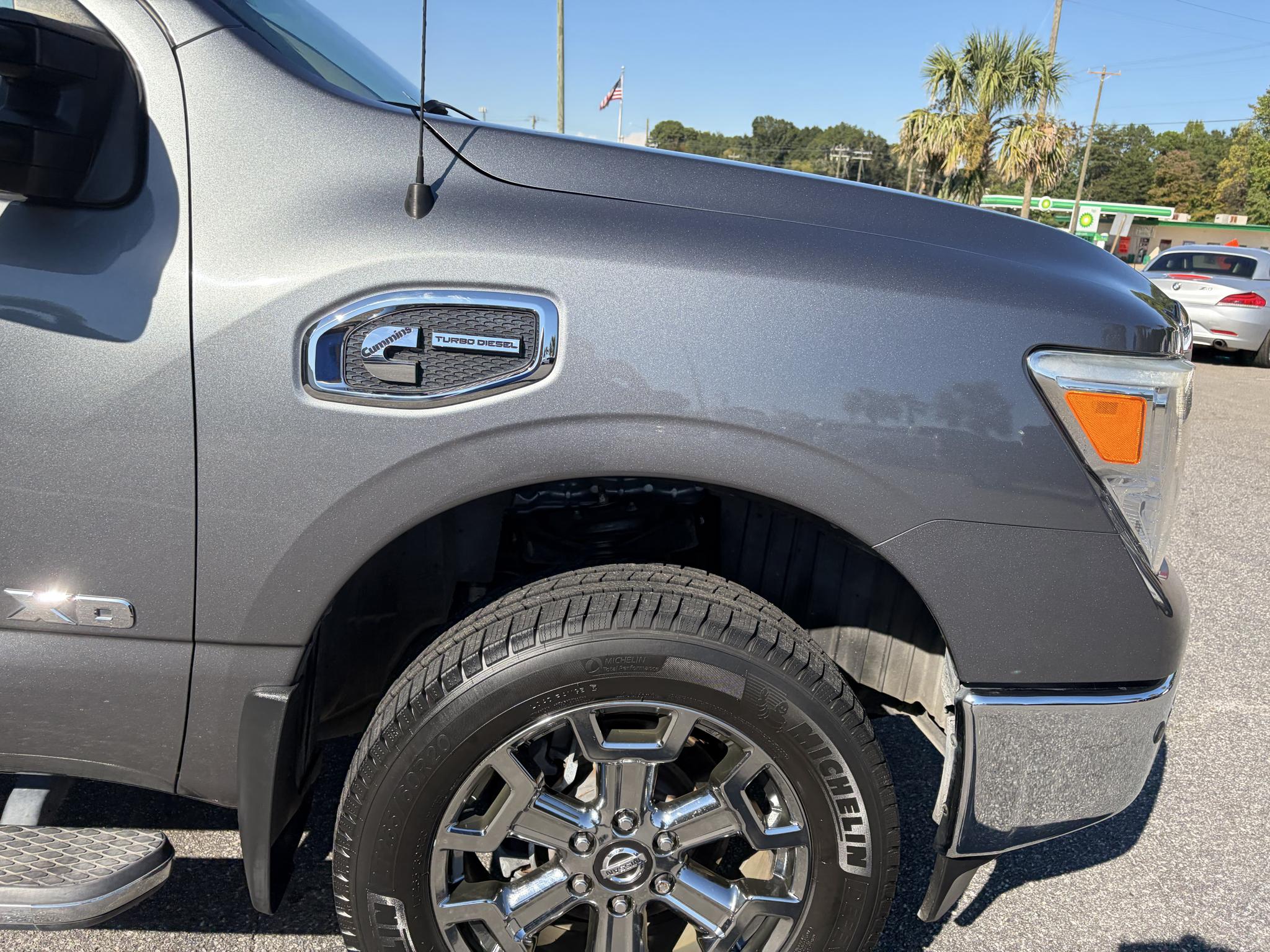 Nissan Titan XD 4x4 Diesel Crew Cab SV 2017