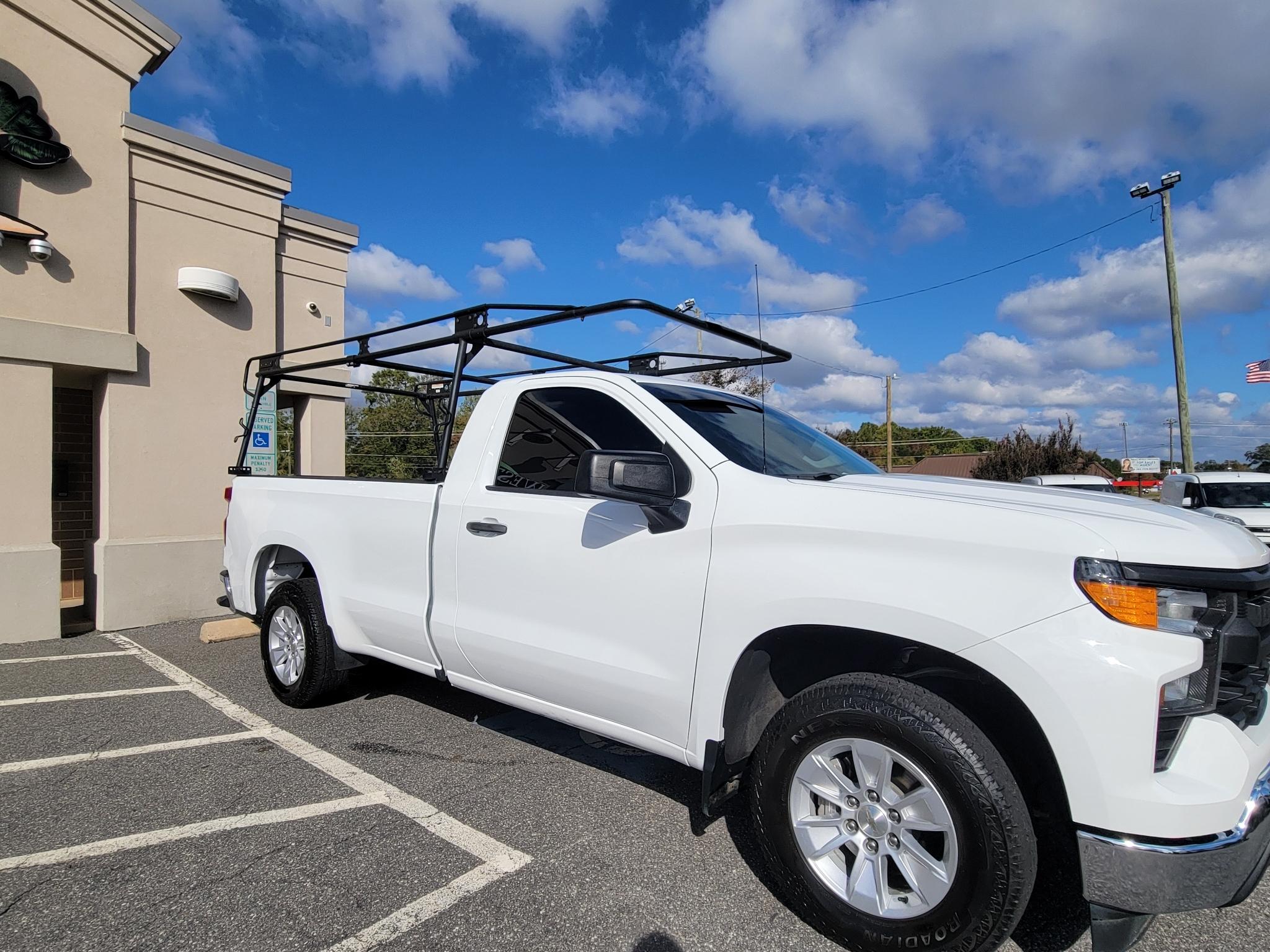 Chevrolet Silverado 1500 2WD Reg Cab 140" Work Truck 2023