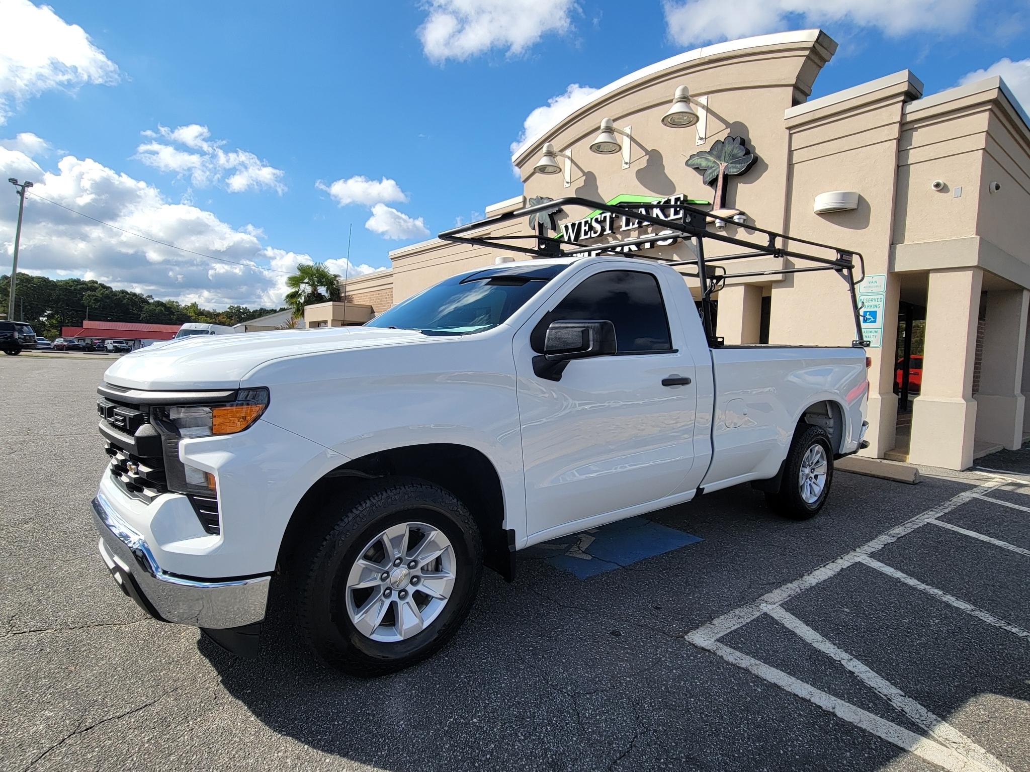 Chevrolet Silverado 1500 2WD Reg Cab 140" Work Truck 2023