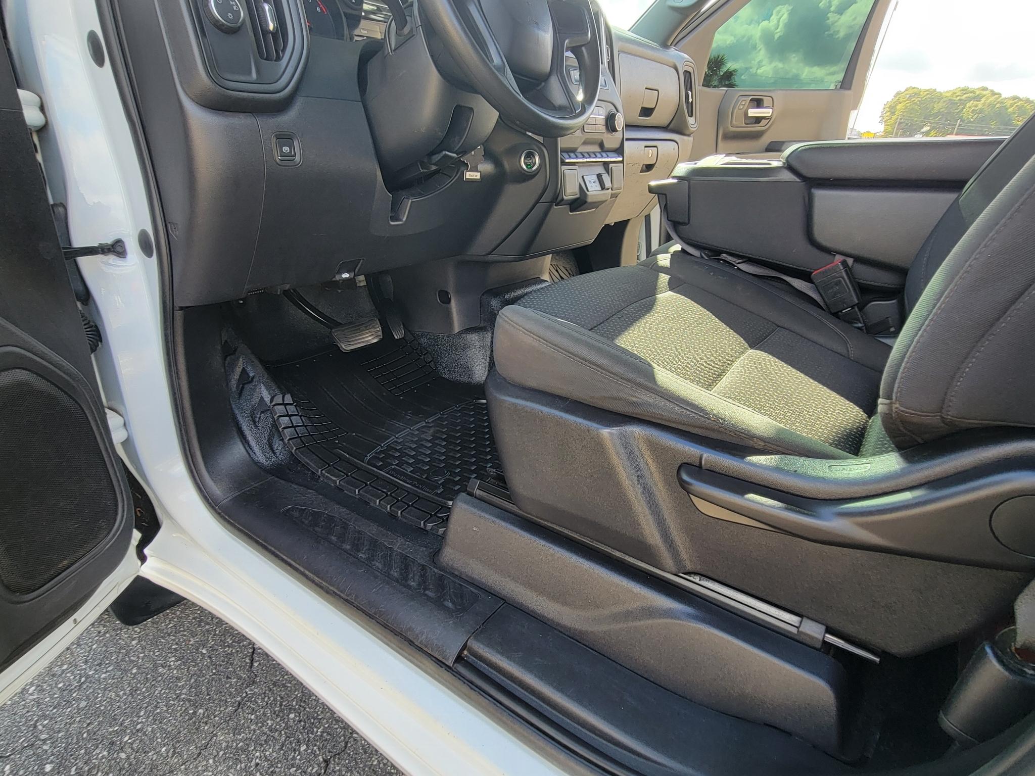 Chevrolet Silverado 1500 2WD Reg Cab 140" Work Truck 2023