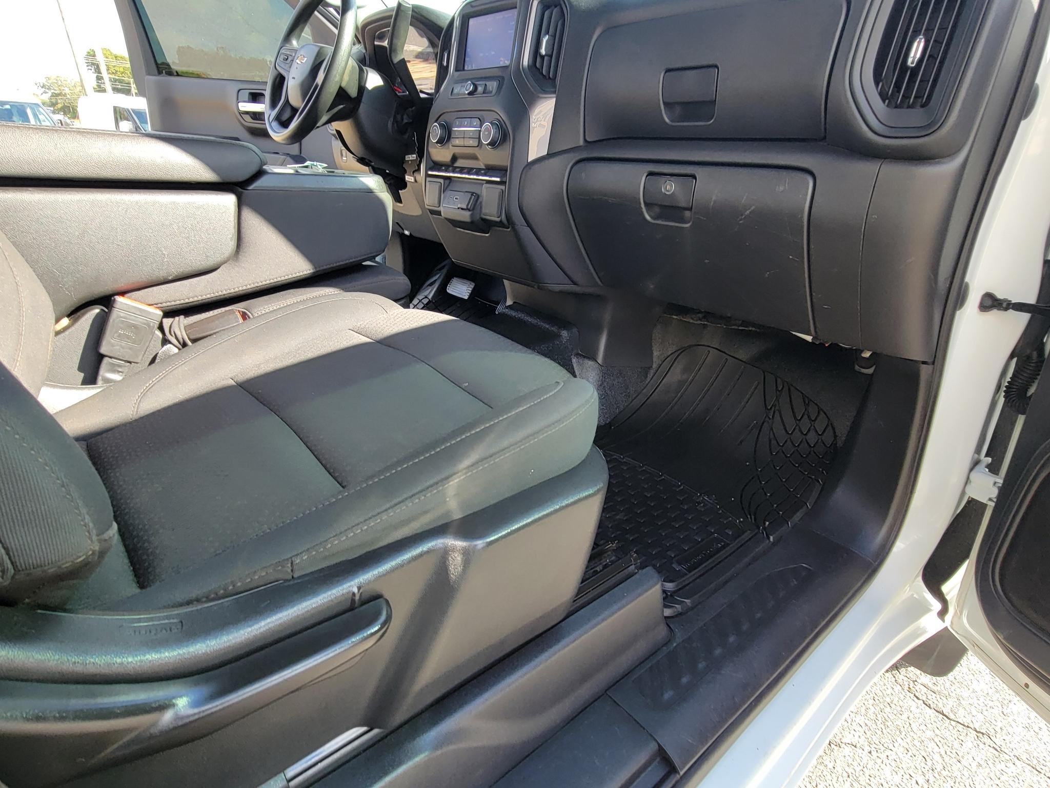 Chevrolet Silverado 1500 2WD Reg Cab 140" Work Truck 2023