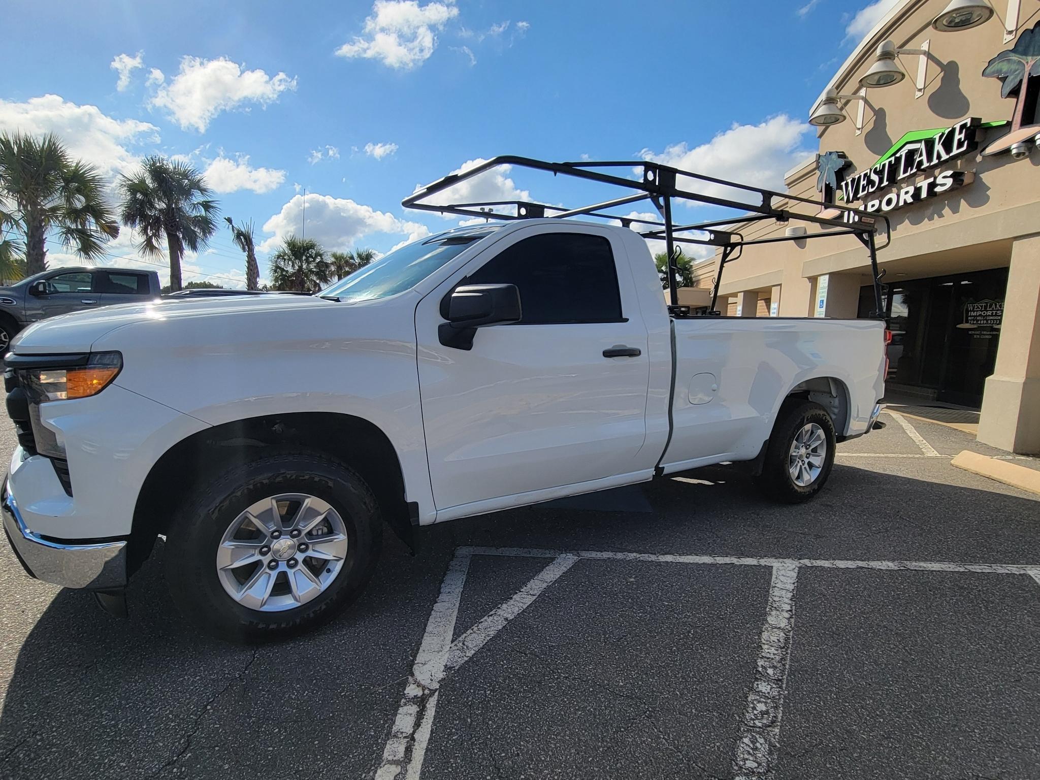 Chevrolet Silverado 1500 2WD Reg Cab 140" Work Truck 2023