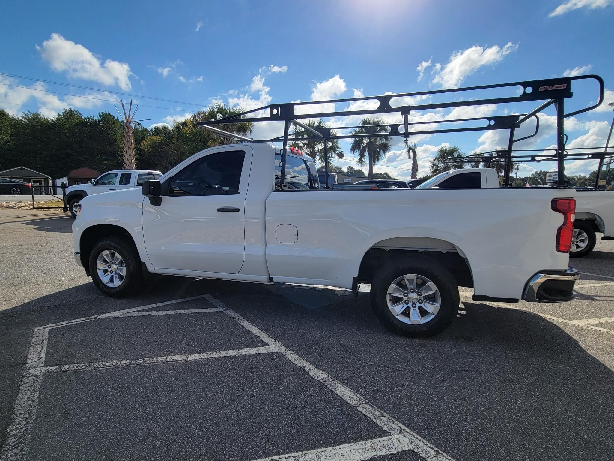 Chevrolet Silverado 1500 2WD Reg Cab 140" Work Truck 2023