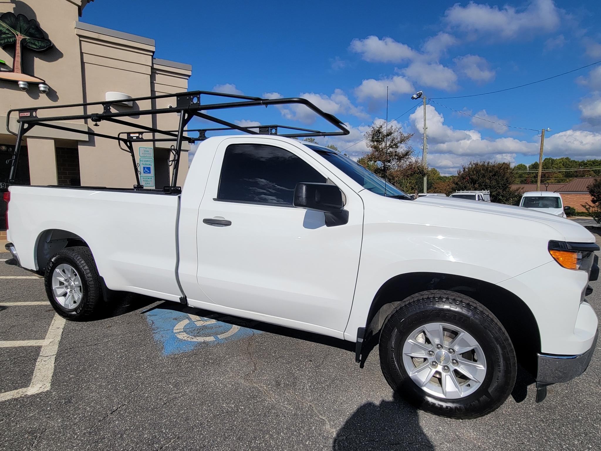 Chevrolet Silverado 1500 2WD Reg Cab 140" Work Truck 2023