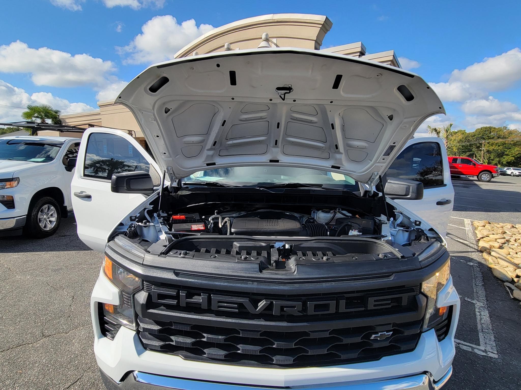 Chevrolet Silverado 1500 2WD Reg Cab 140" Work Truck 2023