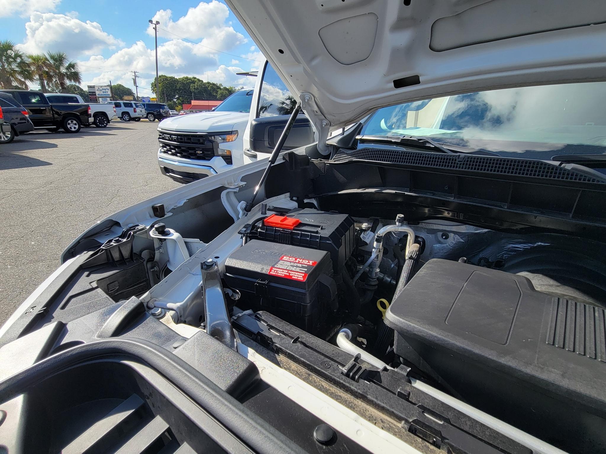 Chevrolet Silverado 1500 2WD Reg Cab 140" Work Truck 2023