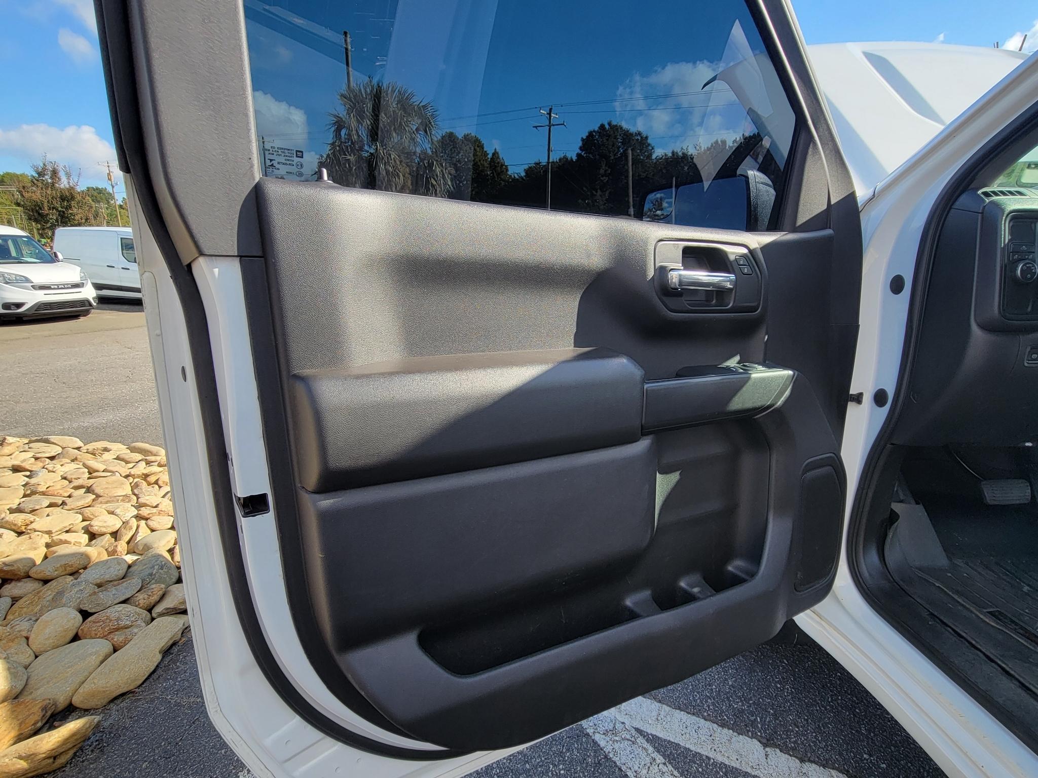 Chevrolet Silverado 1500 2WD Reg Cab 140" Work Truck 2023