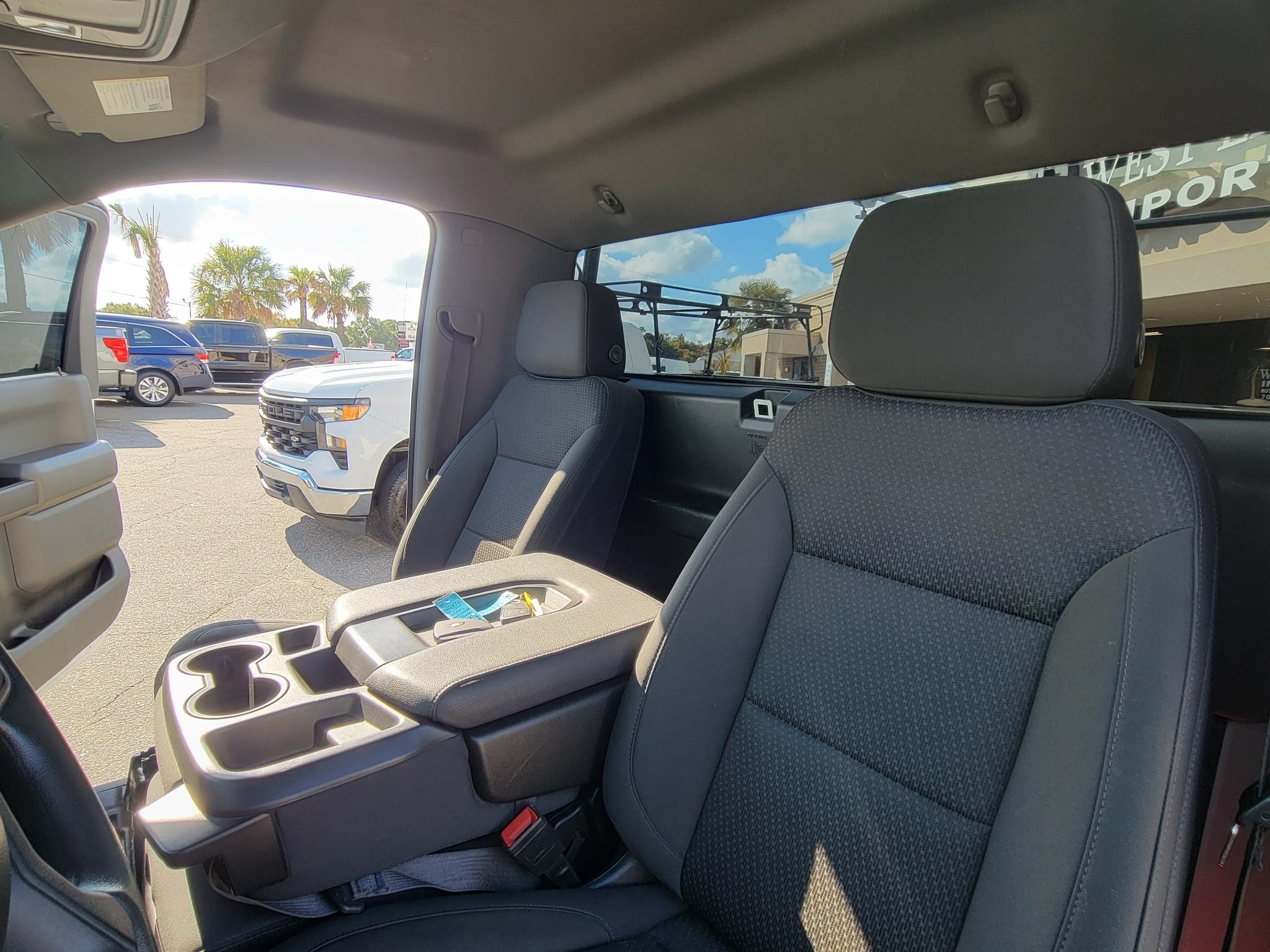Chevrolet Silverado 1500 2WD Reg Cab 140" Work Truck 2023