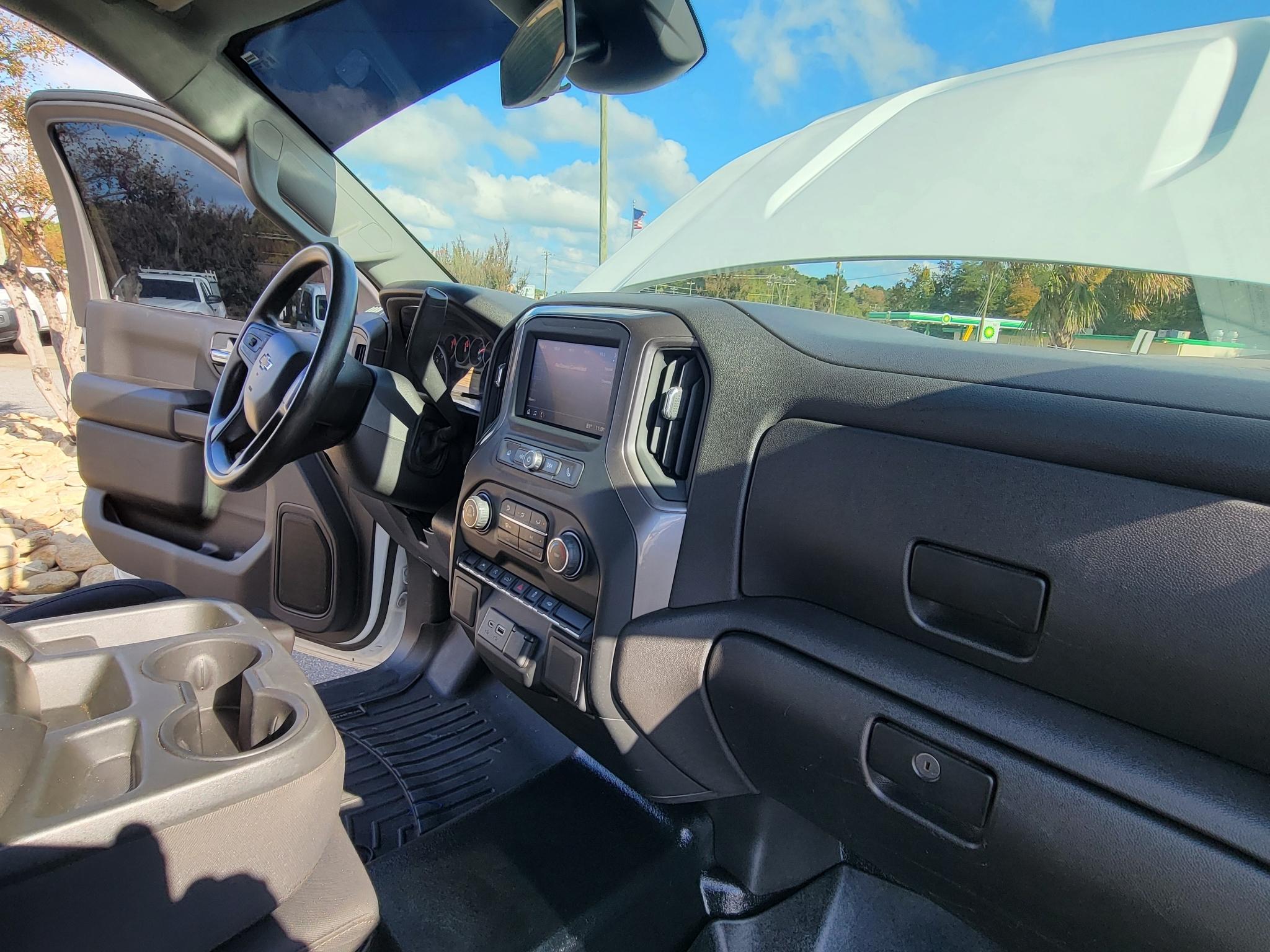 Chevrolet Silverado 1500 2WD Reg Cab 140" Work Truck 2023
