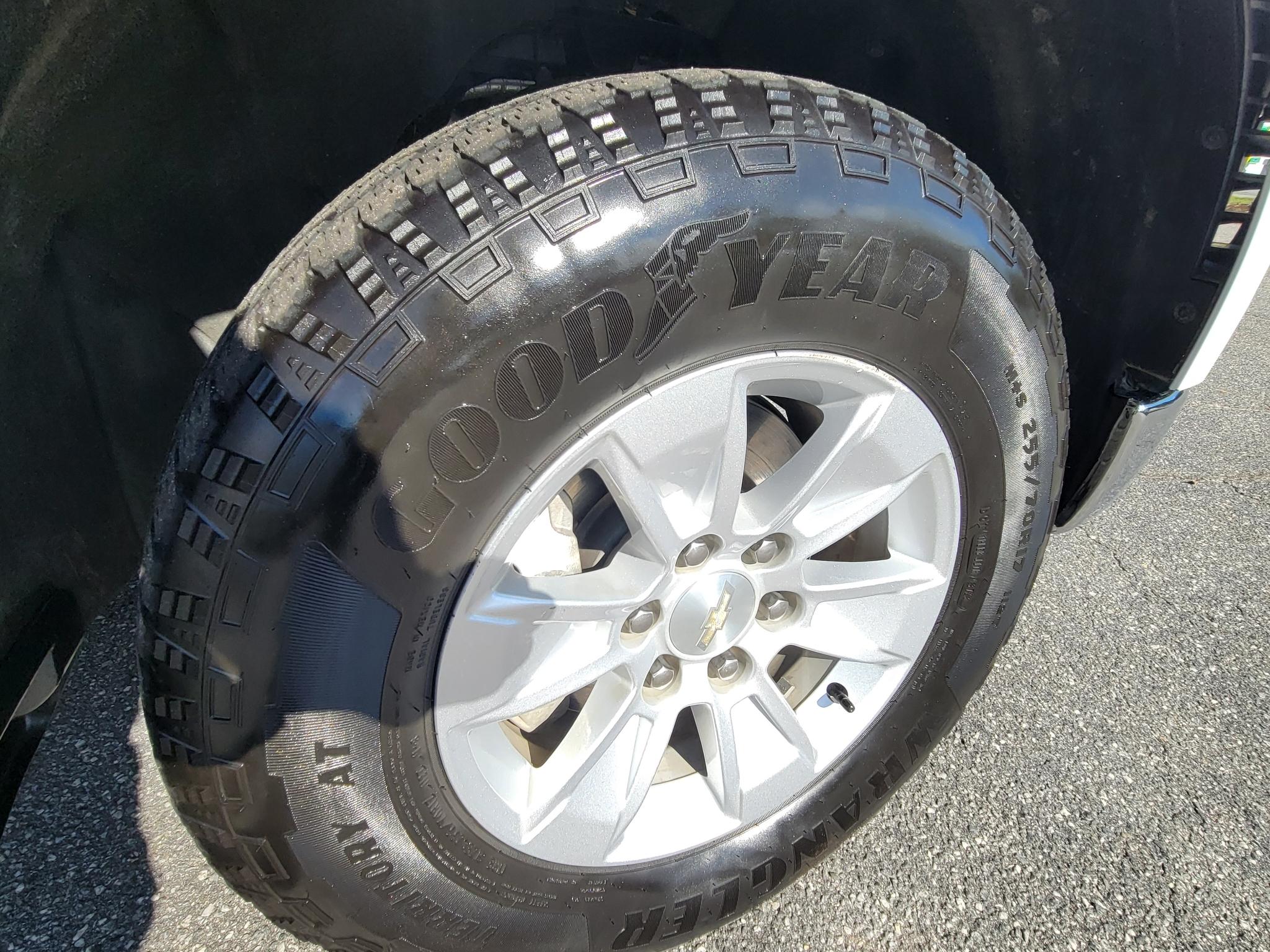Chevrolet Silverado 1500 2WD Reg Cab 140" Work Truck 2023