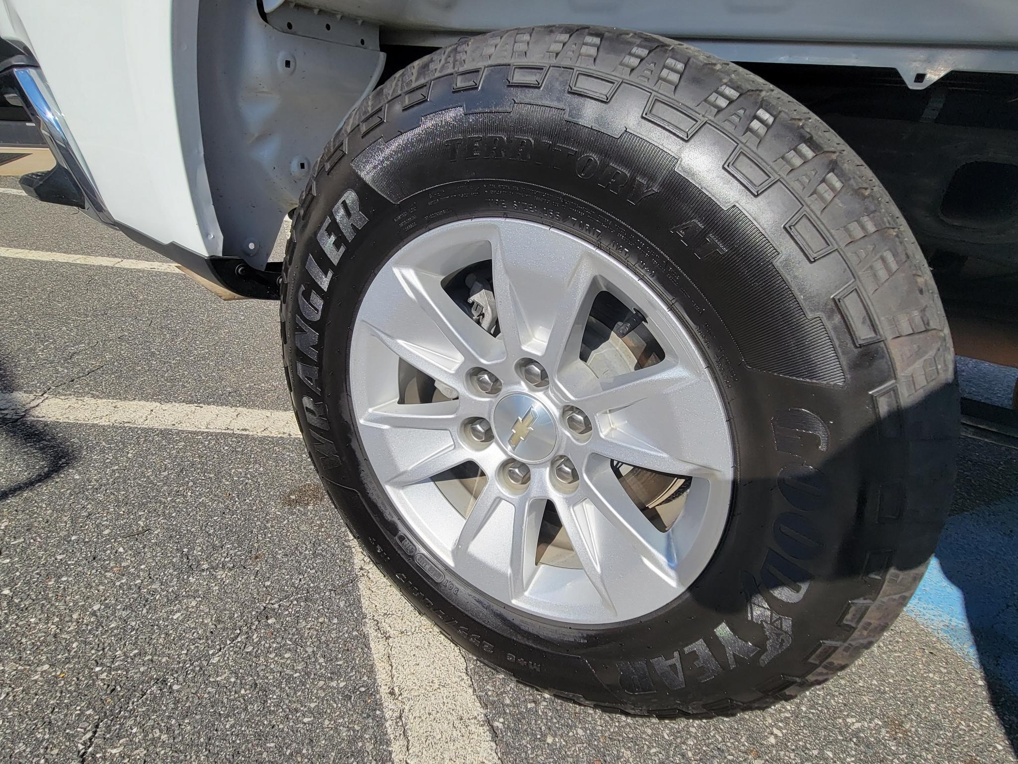 Chevrolet Silverado 1500 2WD Reg Cab 140" Work Truck 2023