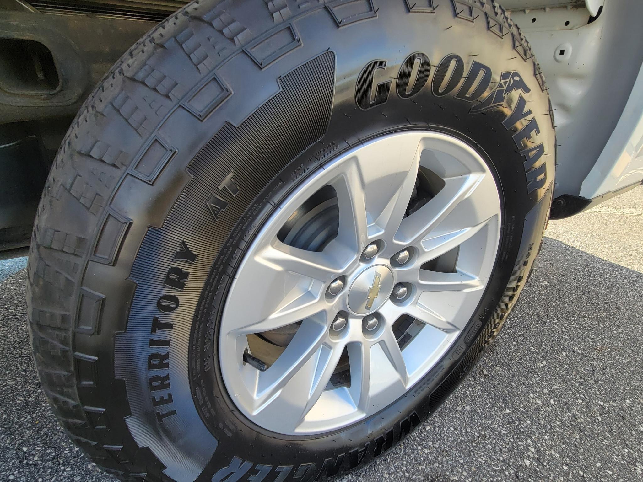 Chevrolet Silverado 1500 2WD Reg Cab 140" Work Truck 2023