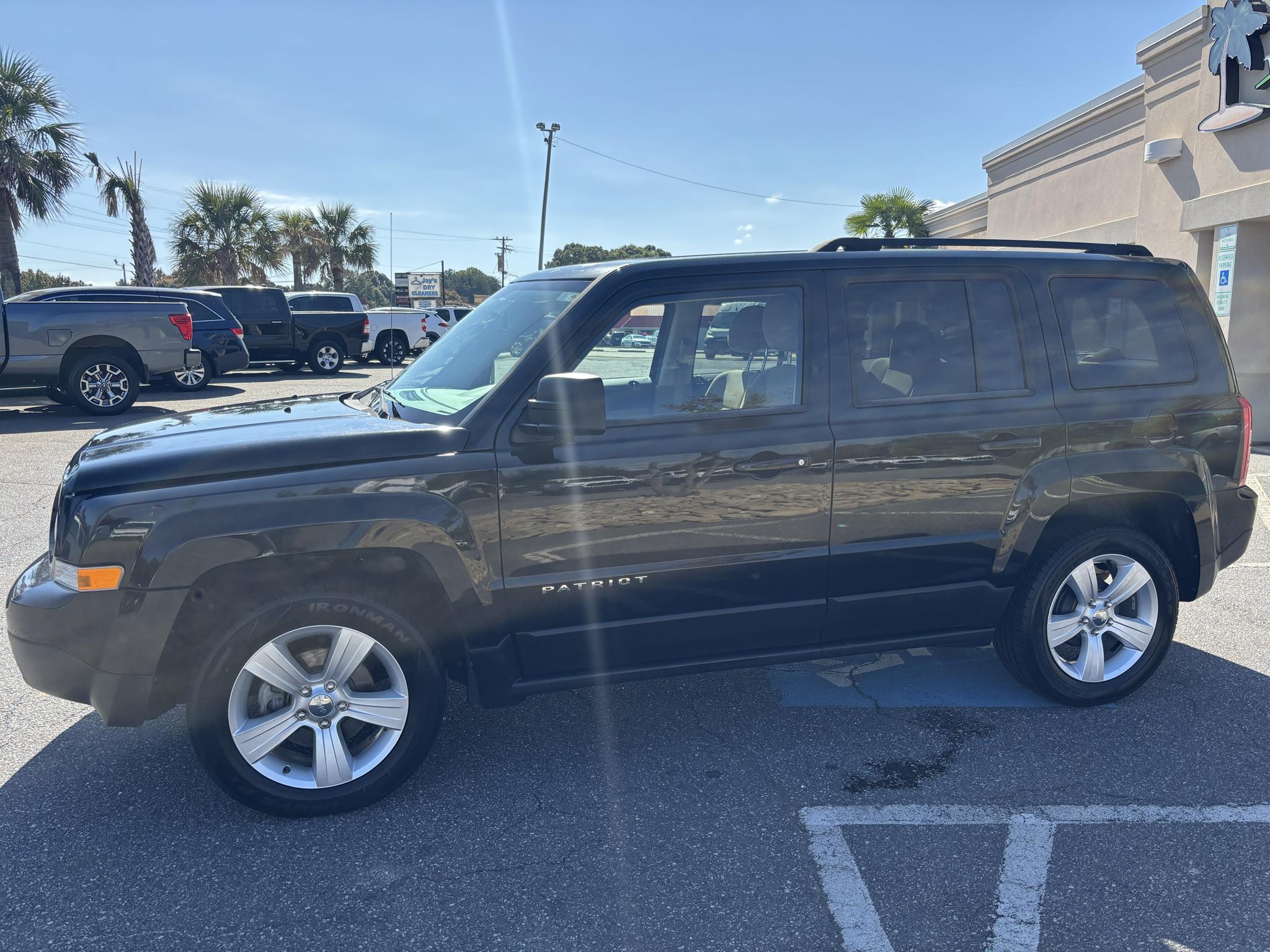 Jeep Patriot FWD 4dr Latitude 2013