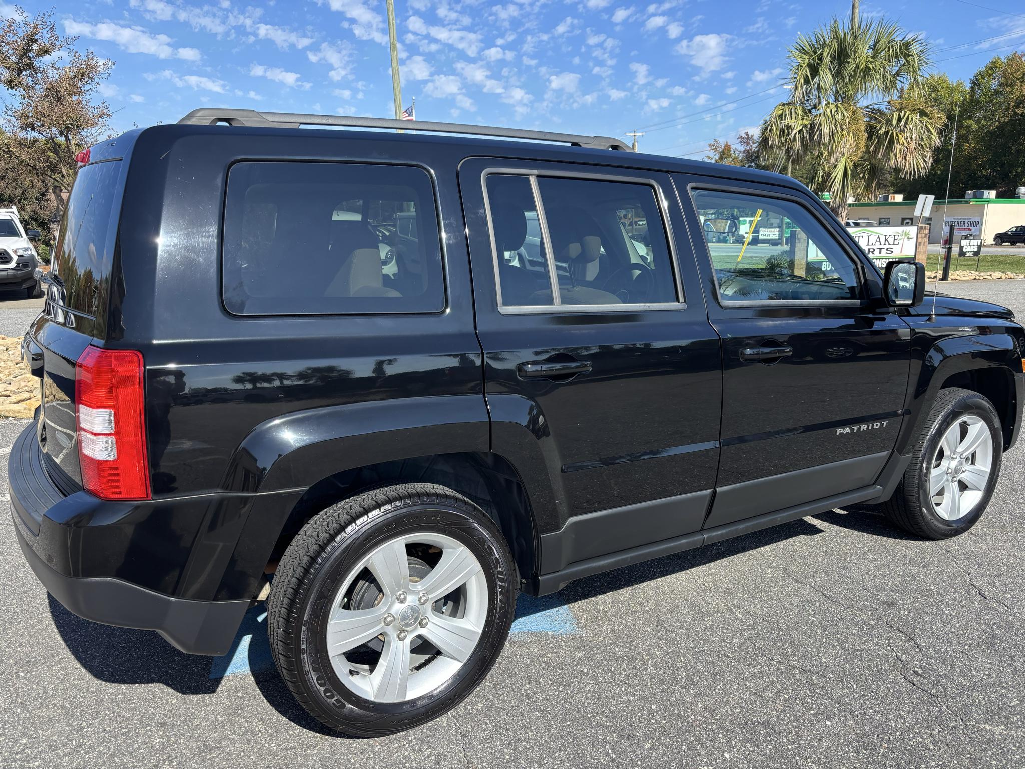 Jeep Patriot FWD 4dr Latitude 2013