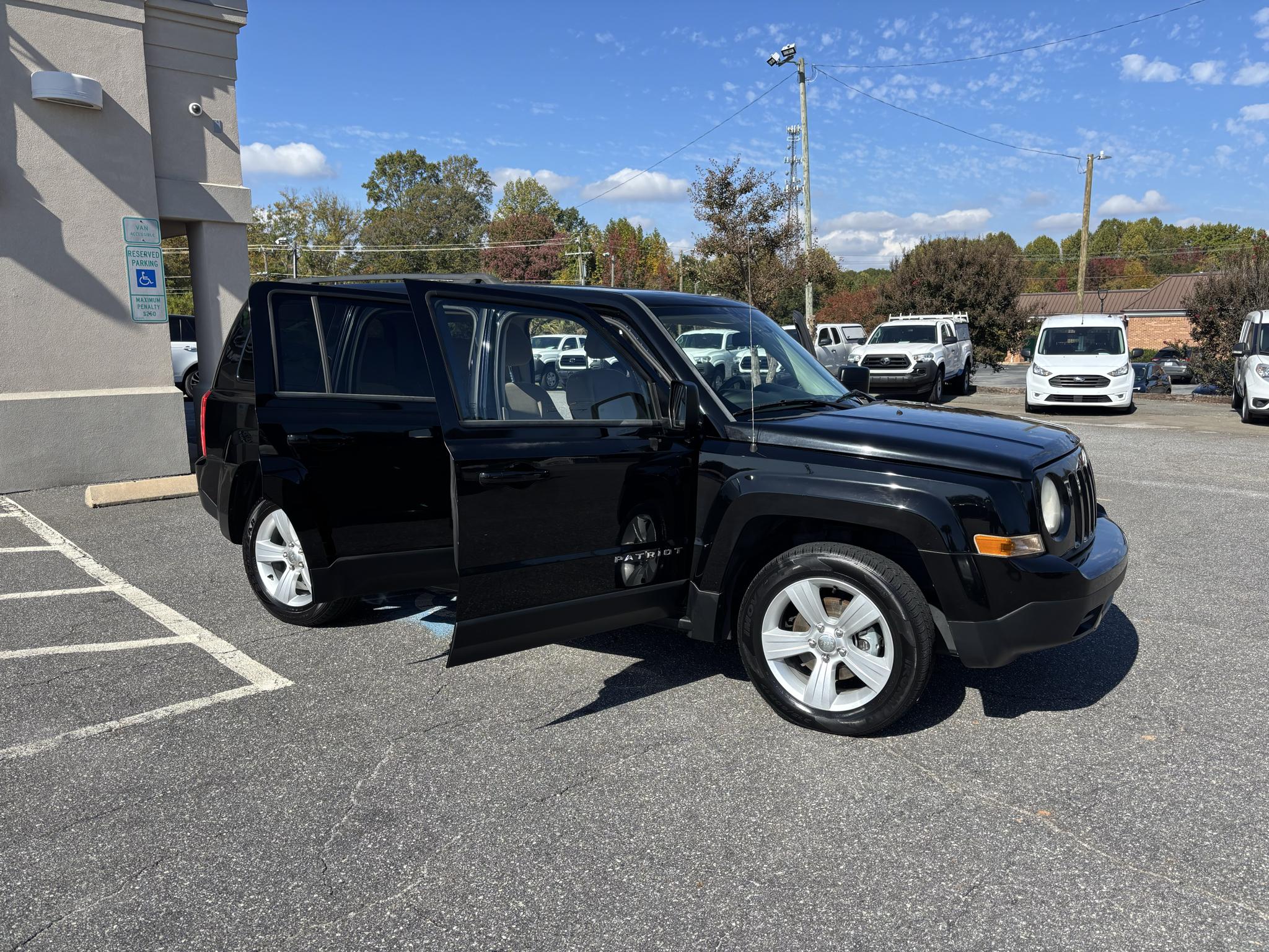 Jeep Patriot FWD 4dr Latitude 2013