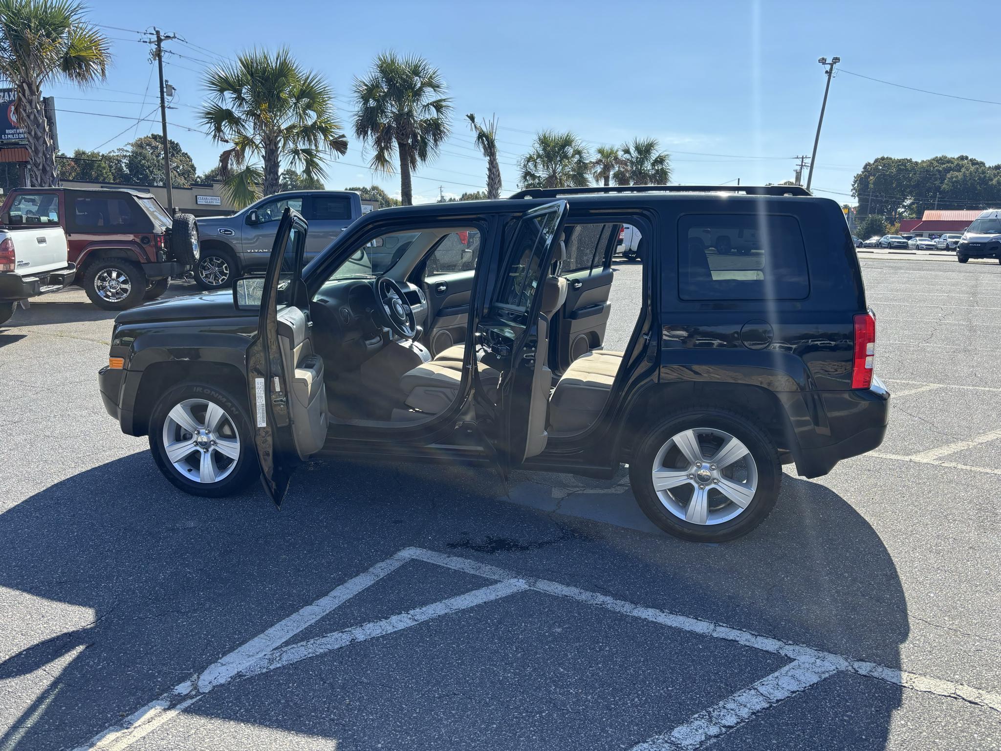 Jeep Patriot FWD 4dr Latitude 2013