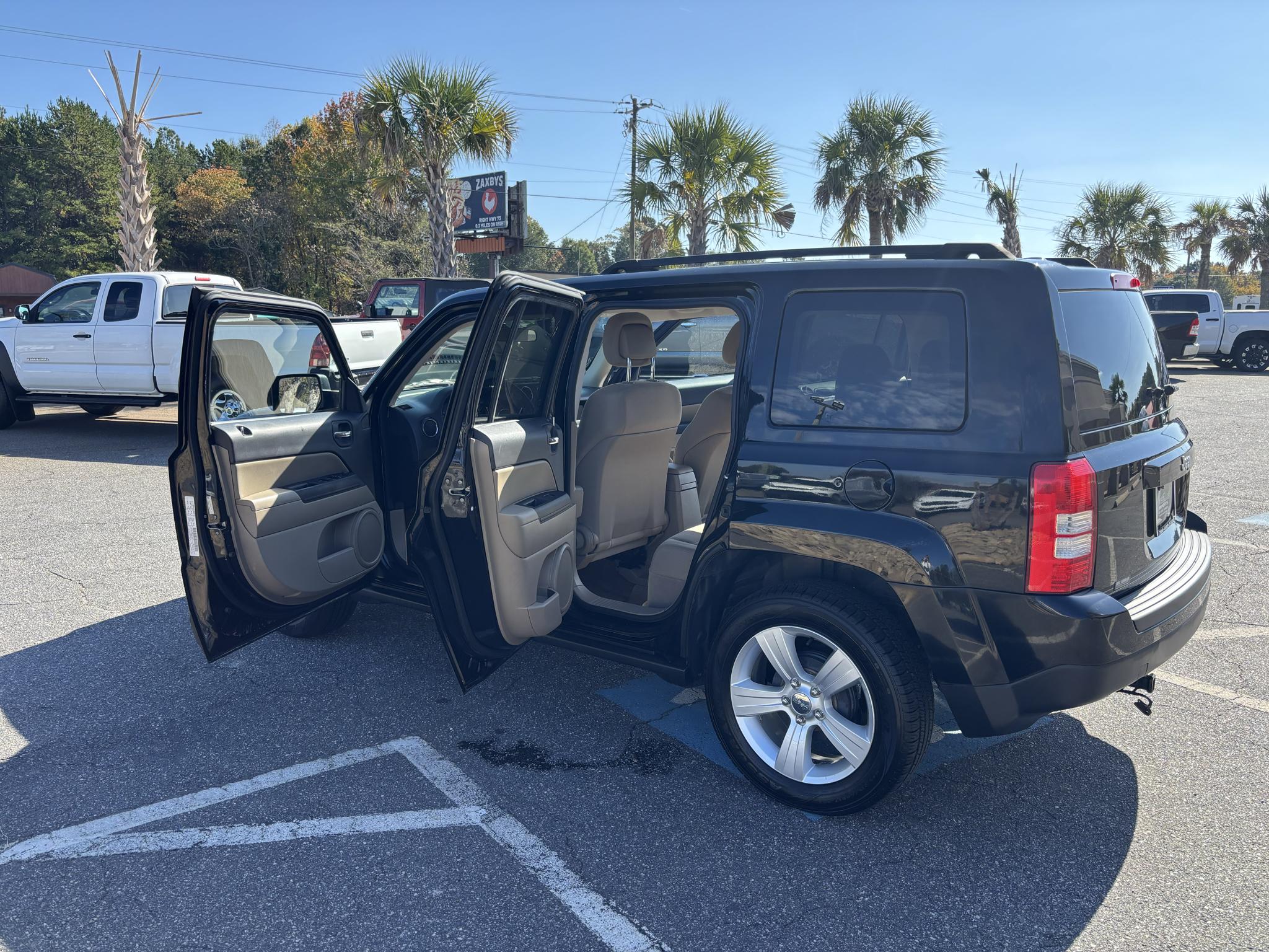 Jeep Patriot FWD 4dr Latitude 2013