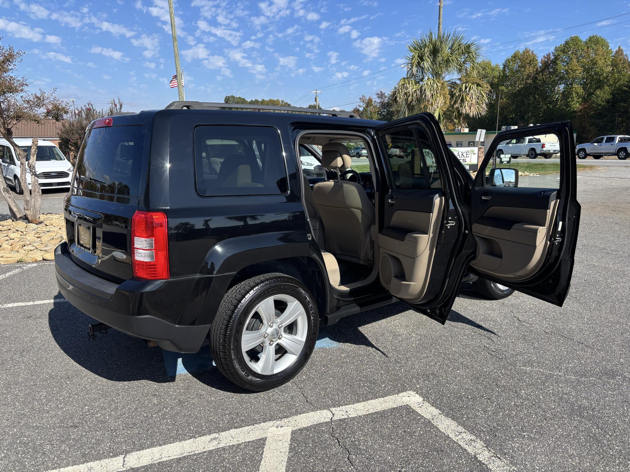 Jeep Patriot FWD 4dr Latitude 2013