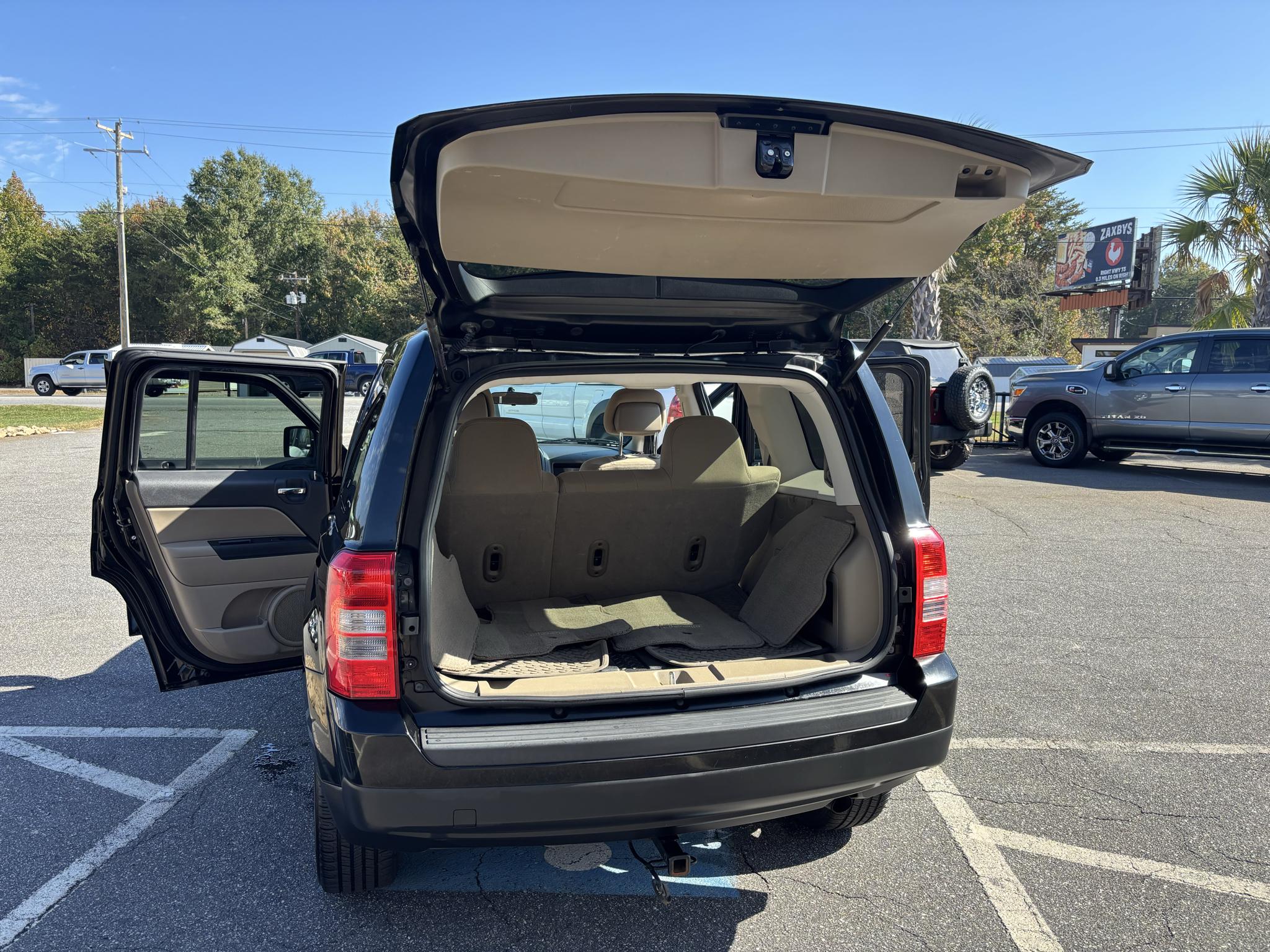 Jeep Patriot FWD 4dr Latitude 2013