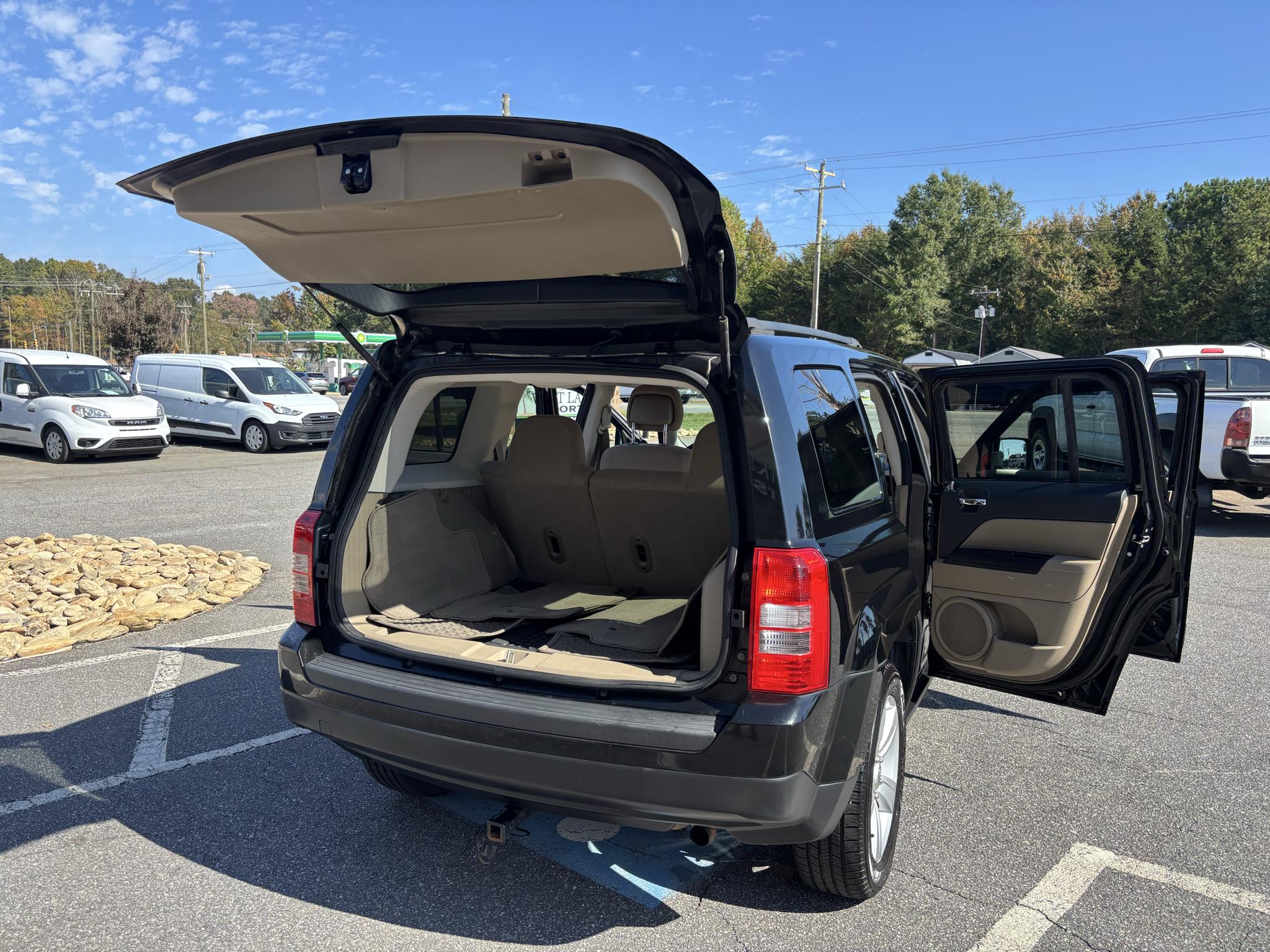 Jeep Patriot FWD 4dr Latitude 2013