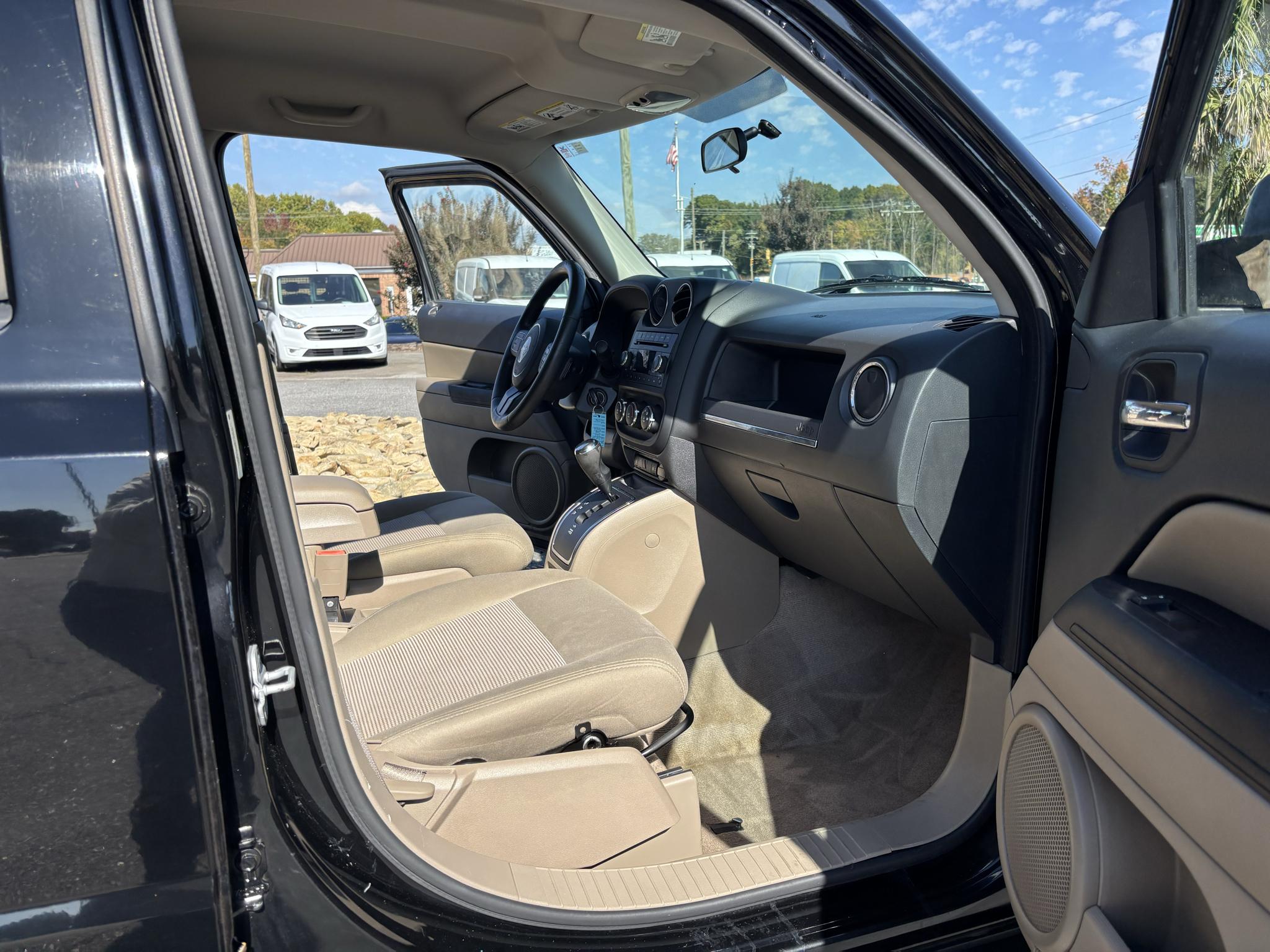 Jeep Patriot FWD 4dr Latitude 2013