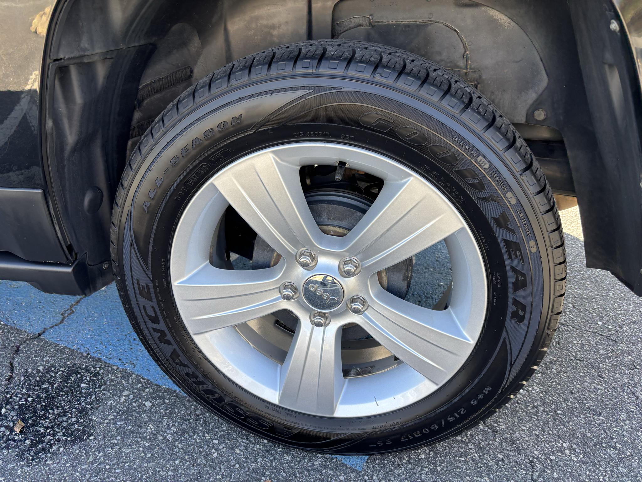 Jeep Patriot FWD 4dr Latitude 2013