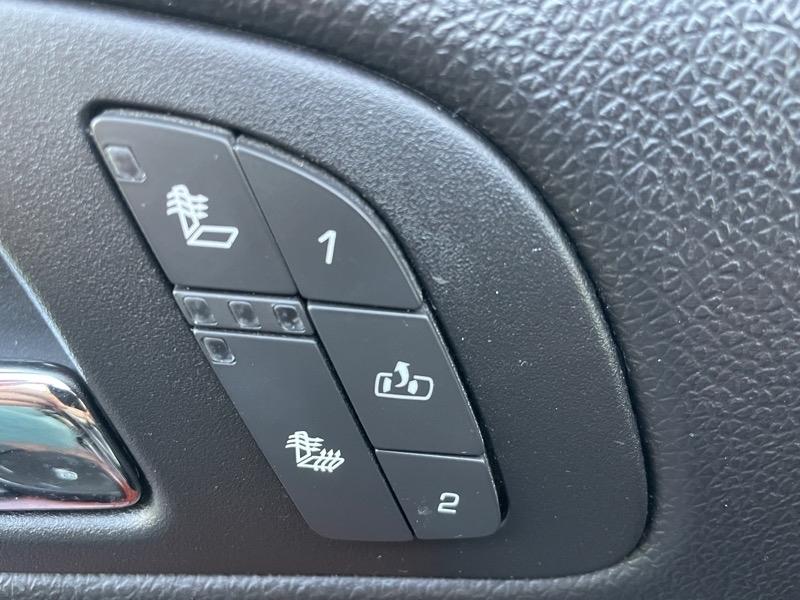 GMC Yukon SLT1 4WD 2011