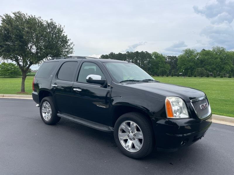 GMC Yukon SLT1 4WD 2011