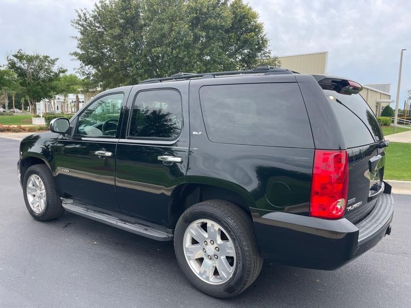 GMC Yukon SLT1 4WD 2011