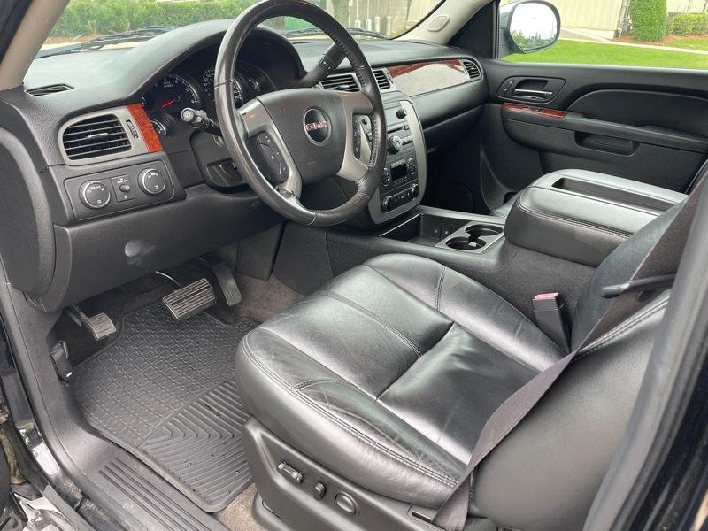 GMC Yukon SLT1 4WD 2011