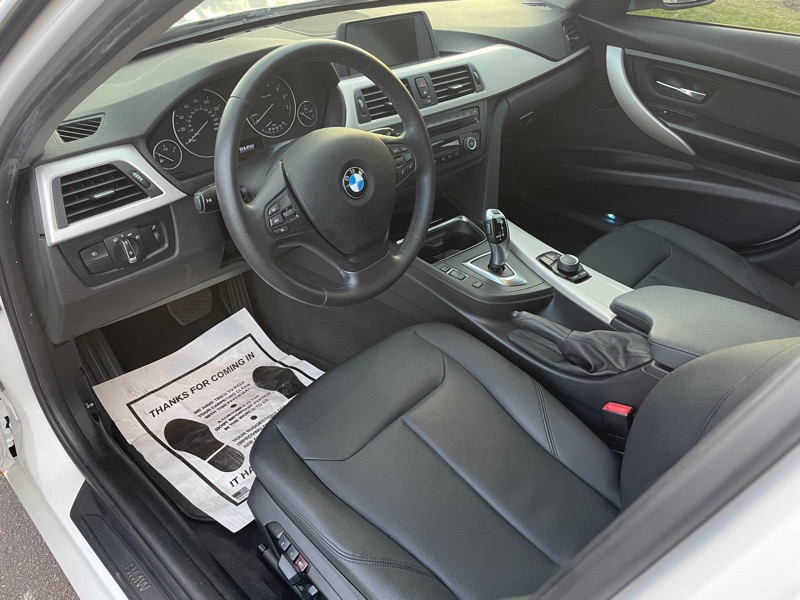 BMW 3-Series 320i Sedan 2015