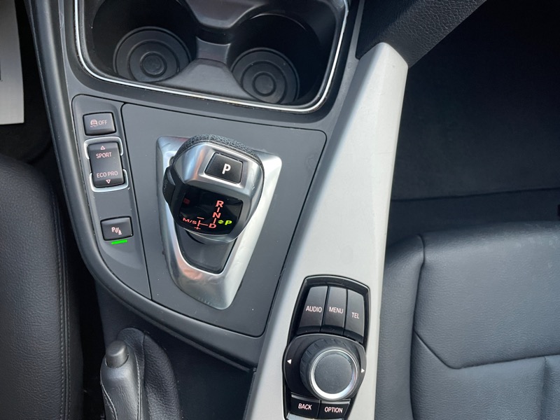 BMW 3-Series 320i Sedan 2015