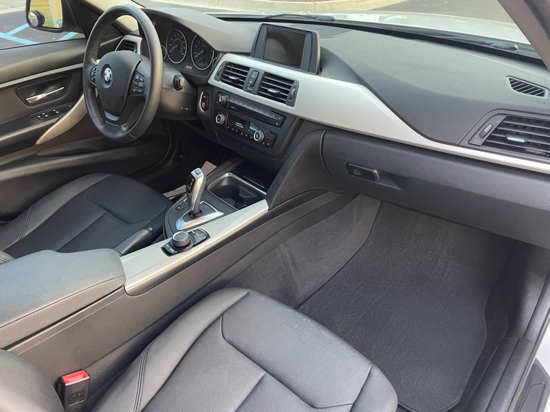 BMW 3-Series 320i Sedan 2015