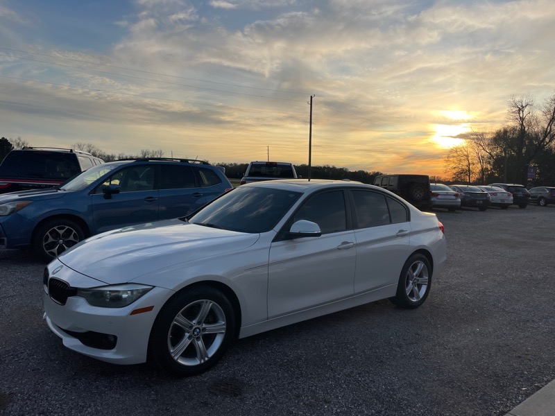 BMW 3-Series 320i Sedan 2015