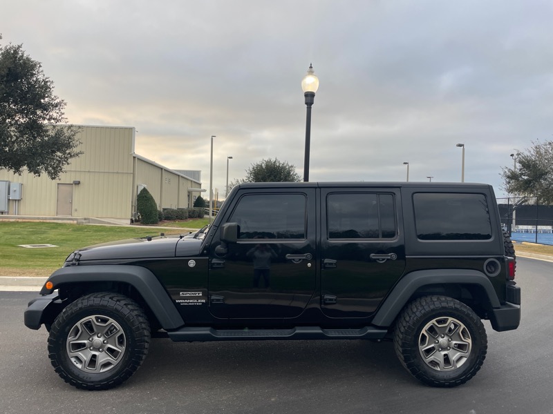 Jeep Wrangler Unlimited Sport 4WD 2015