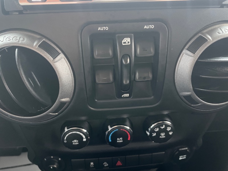 Jeep Wrangler Unlimited Sport 4WD 2015