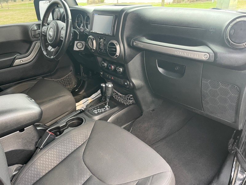 Jeep Wrangler Unlimited Sport 4WD 2015