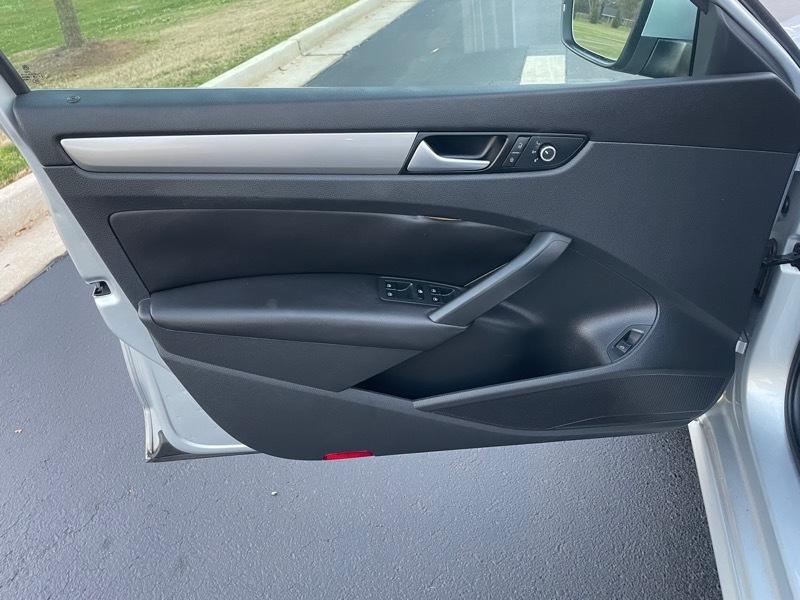 Volkswagen Passat Limited Edition 4D Sedan 2015