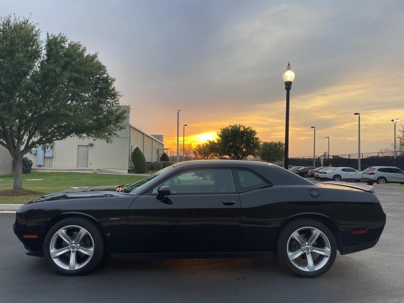 Dodge Challenger 2dr Cpe R/T 2018