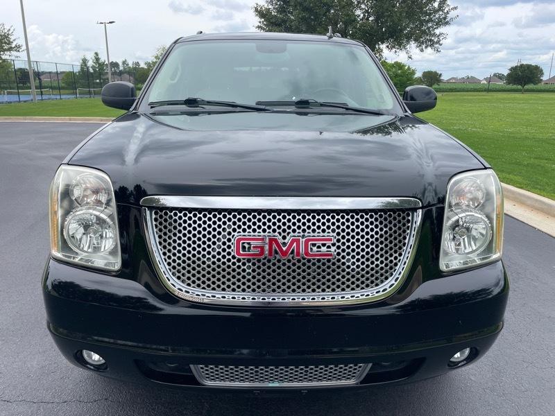 GMC Yukon Denali XL 2WD 2011