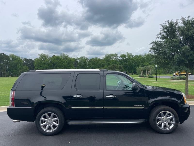 GMC Yukon Denali XL 2WD 2011