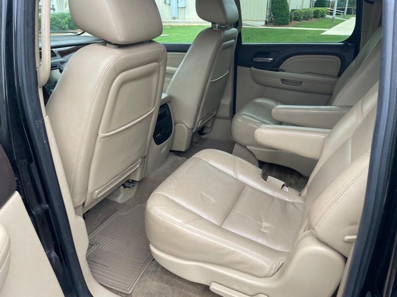 GMC Yukon Denali XL 2WD 2011