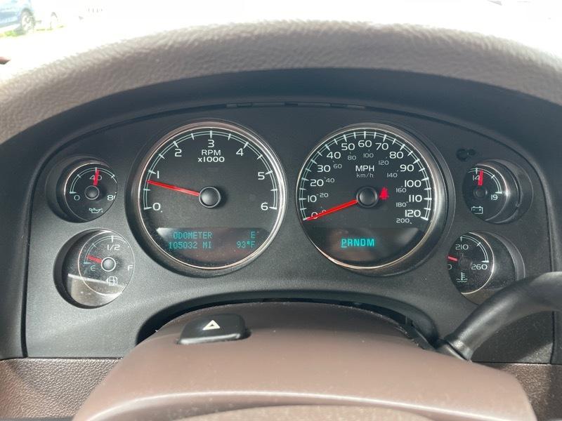 GMC Yukon Denali XL 2WD 2011