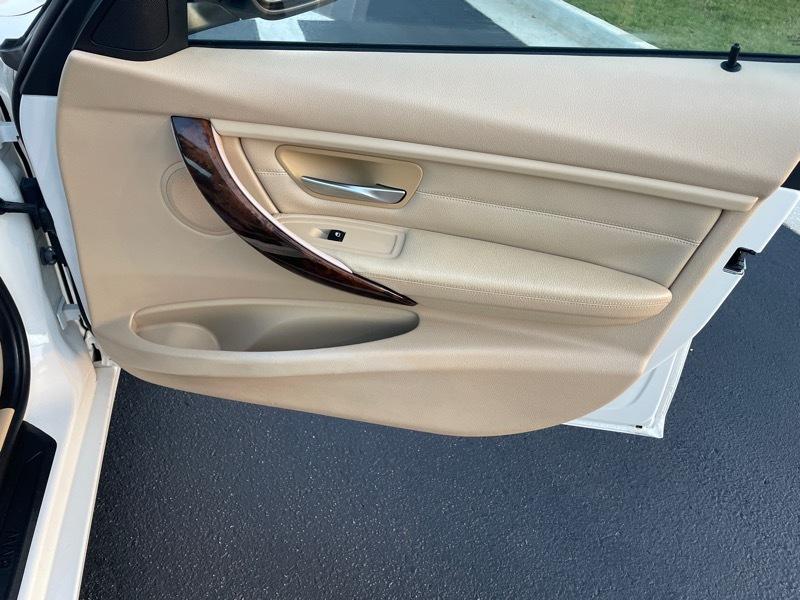 BMW 3-Series 328i Sedan 2014