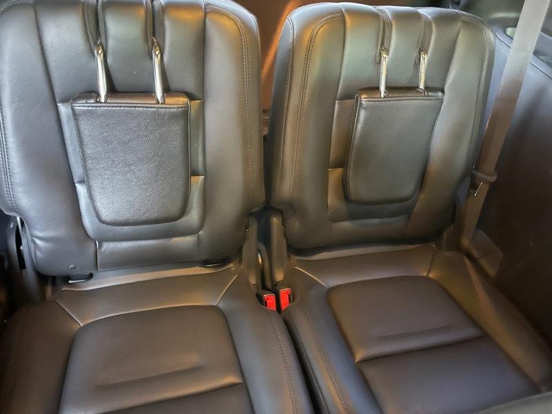 Ford Explorer XLT 4-Door 2WD 2014