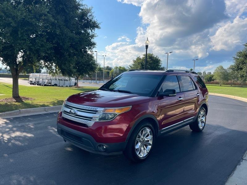 Ford Explorer XLT 4-Door 2WD 2014
