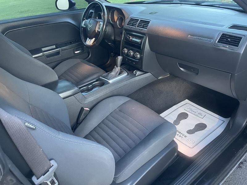 Dodge Challenger SXT 2012