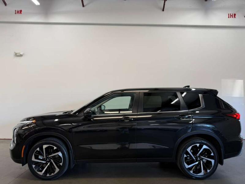 Mitsubishi Outlander SE 2024