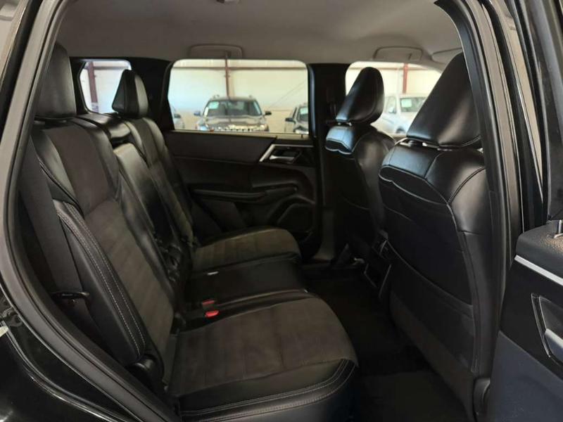 Mitsubishi Outlander SE 2024