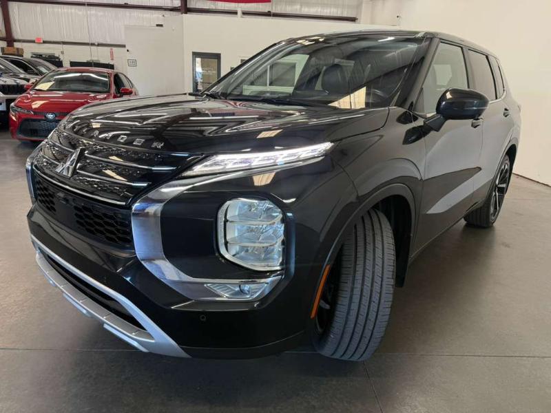 Mitsubishi Outlander SE 2024